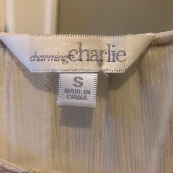 blouse - Picture 2 of 3